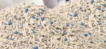 mixed cat litter